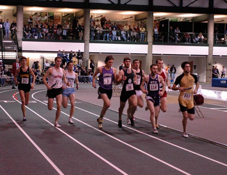 Aaron Kaye begins the Jumbo effort in the DMR. All 10 teams in the event were seeded within 3 seconds of 10:00.