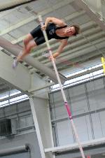 Will Heitmann misses an attempt in the Pole Vault