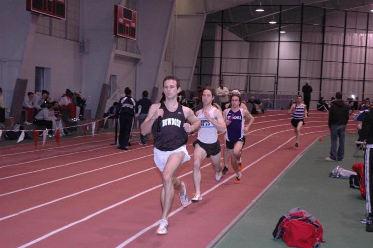 Pat Mahoney stays within striking distance