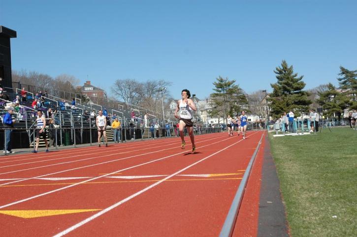 Matt Lacey finishes the 800