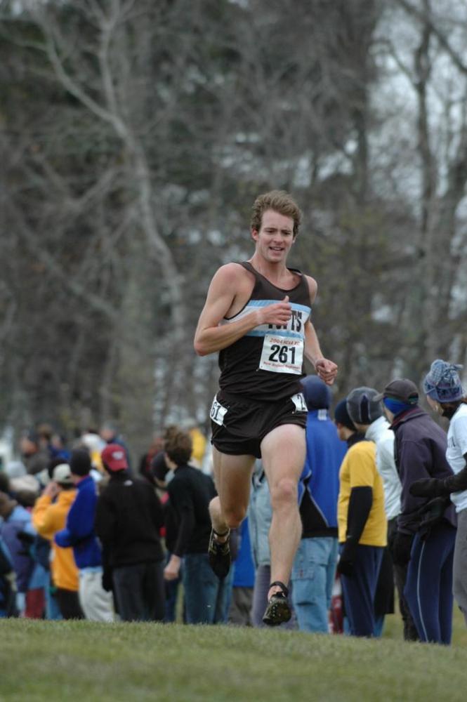 Brian MacNamara finishing.