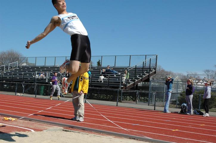 Kenneth Kang flies