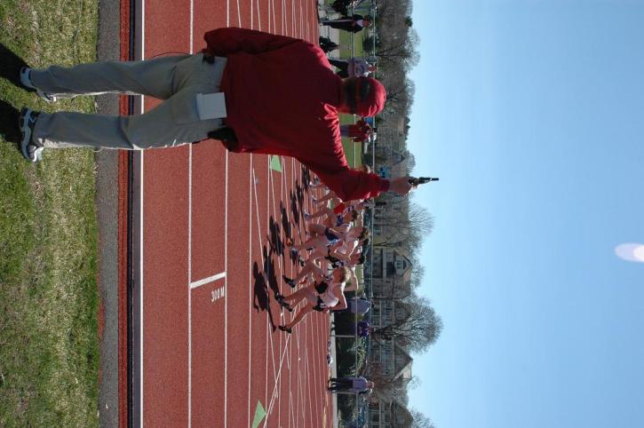 The gun goes off in the 1500 at Hillsides